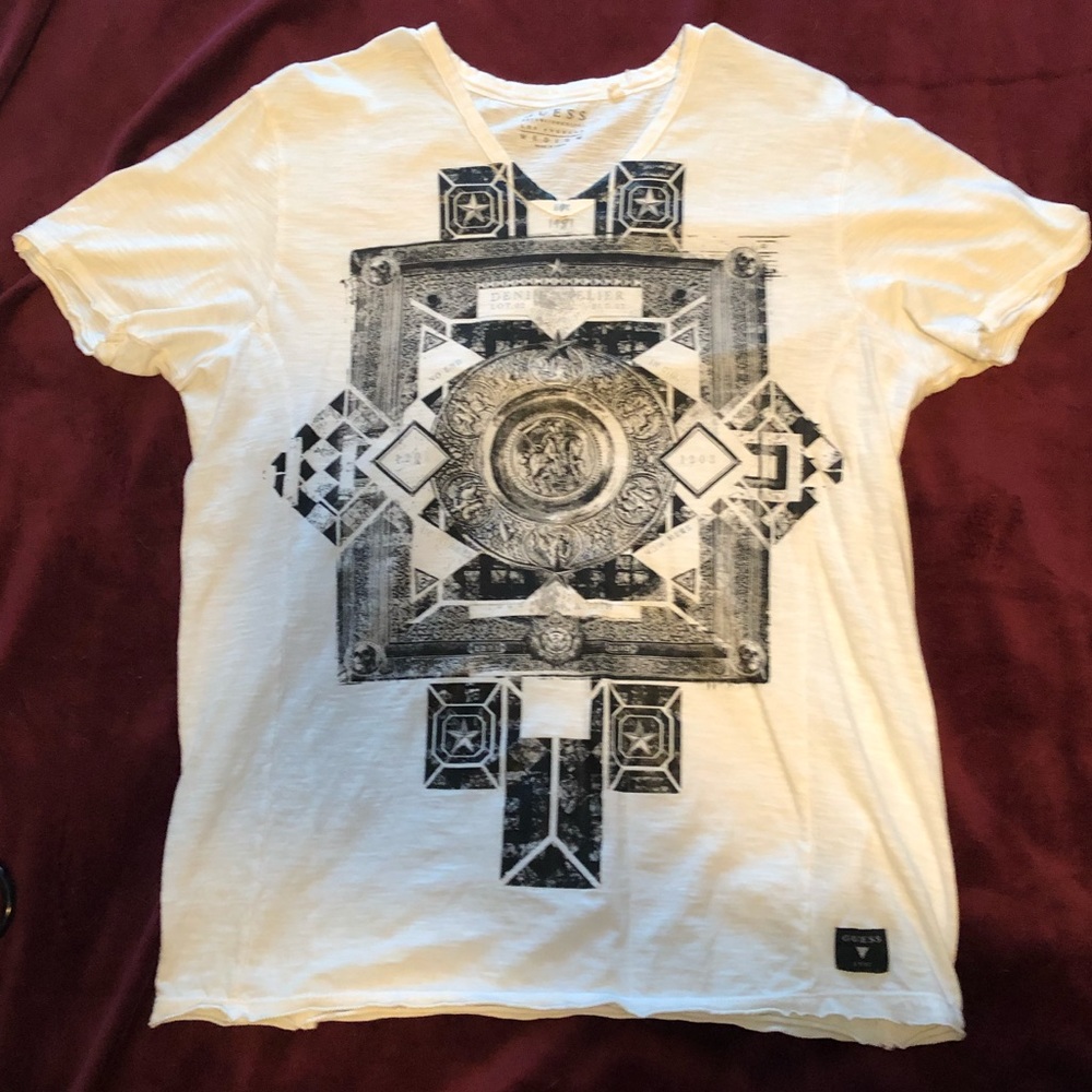 Guess t shirt